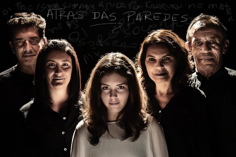 Atrás das Paredes – 28/11 a 08/12/19