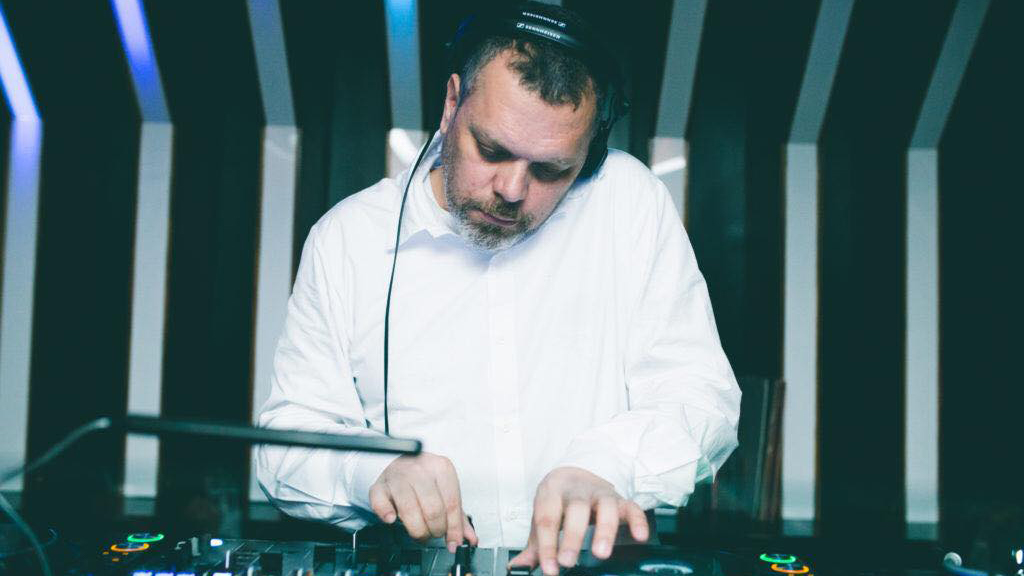 Bloco Vai Virado Viado com DJ paulistano Edu Corelli