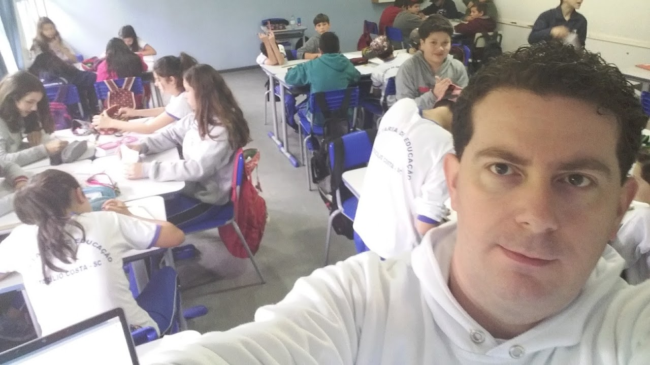 Professor cria “Biblioteca Digital” com diversas obras pra consulta para professores e alunos