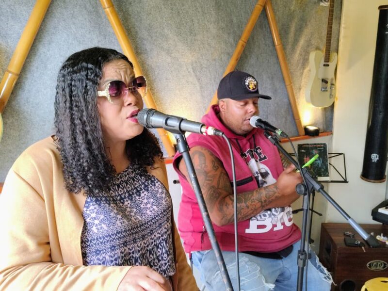 Dona Gi funde Rap e Rock em EP-Manifesto “Negritude Dona Gi”