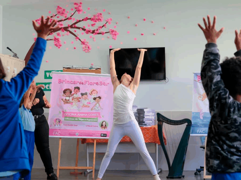 CEI 01 de São Sebastião recebe edição de encerramento das oficinas de Yoga e Aquarela com música ao vivo