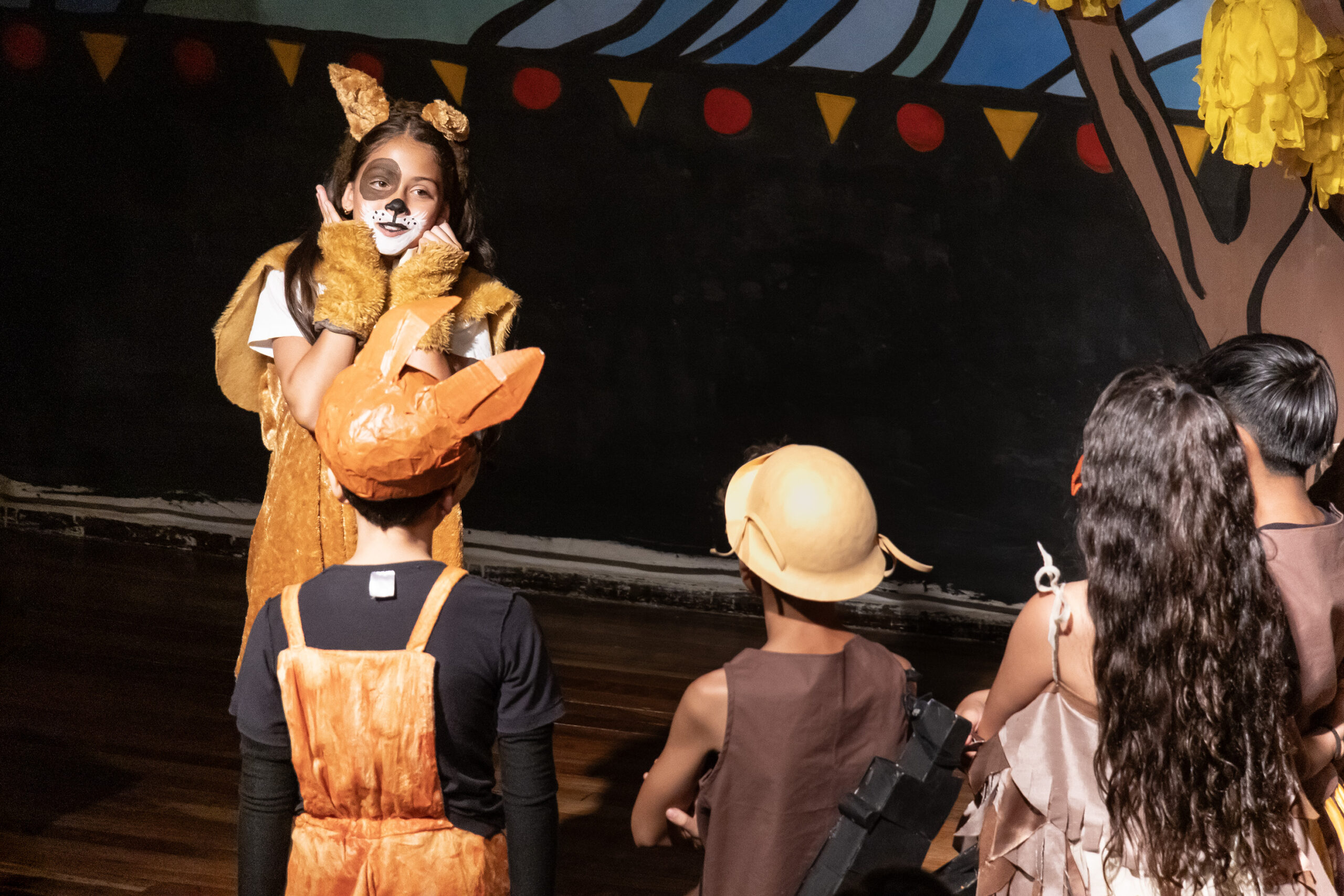 Do palco para as mãos: projeto “A Toca do Tatu” distribui 1900 cópias da obra para escolas públicas